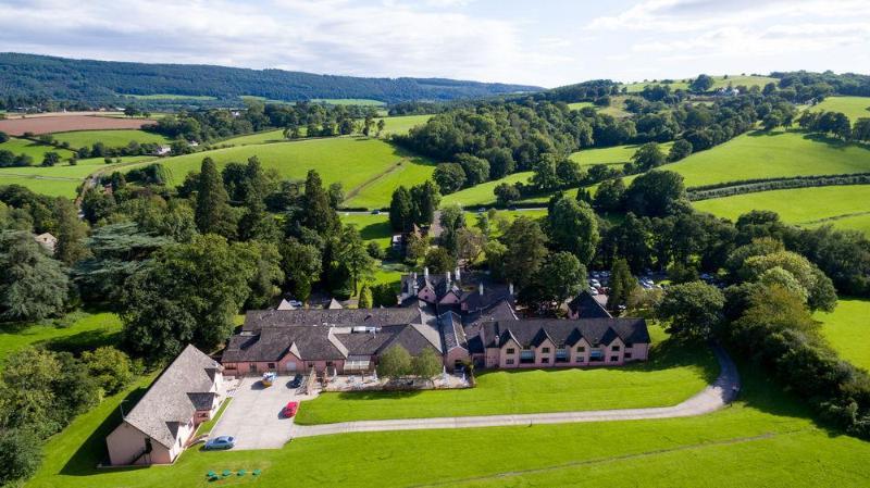 Cwrt Bleddyn Hotel & Spa Usk Esterno foto