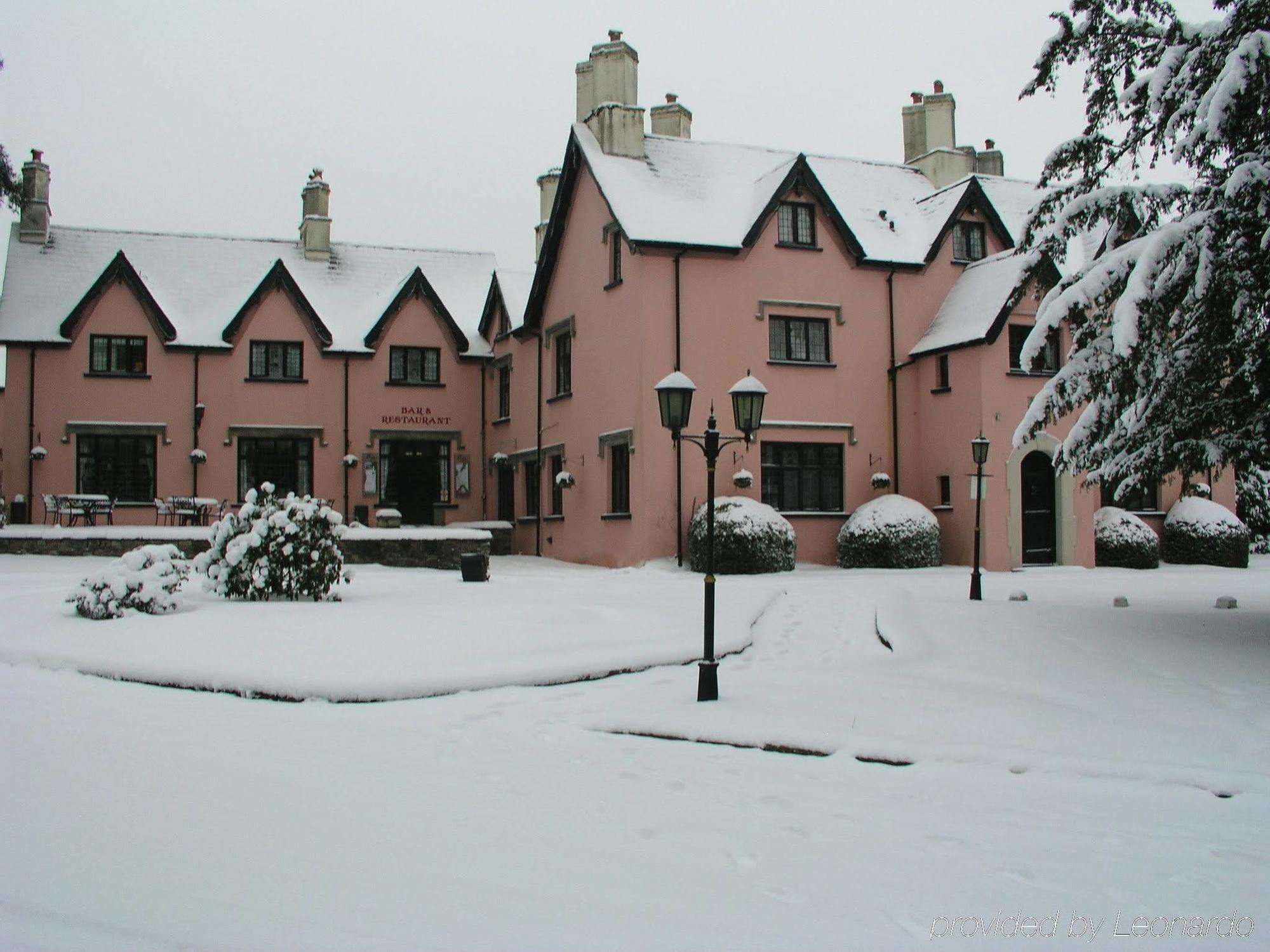 Cwrt Bleddyn Hotel & Spa Usk Esterno foto